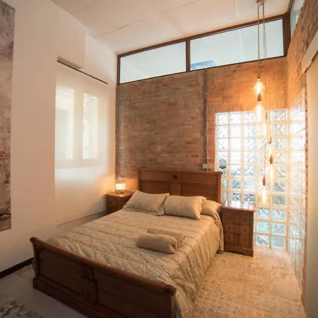 De Lujo En * גיחון